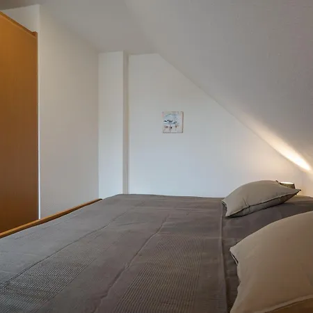 Anny 3 Apartment *